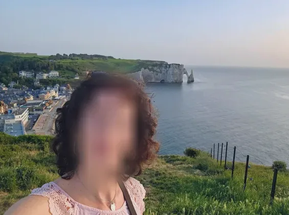 Emilia, 40