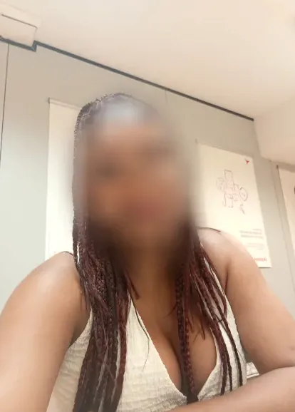 Lilly, 40