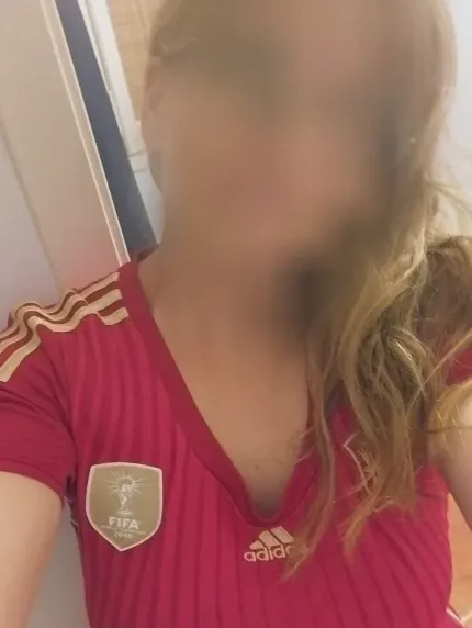 Sanja, 35